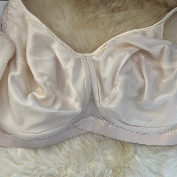 Elila Cream Wirefree Bra 1307 Satin Microfiber Softcup 44D 46D 38E/DD 42E 44C - Picture 6 of 11